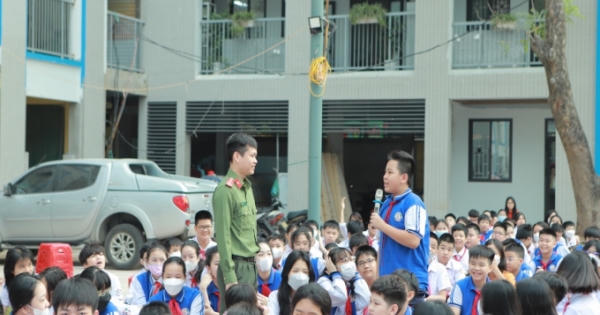 Tuyên truyền, phổ biến giáo dục pháp luật về Luật An ninh mạng tới học sinh Hà Nội Tuyên truyền, phổ biến giáo dục pháp luật về Luật An ninh mạng tới học sinh Hà Nội
