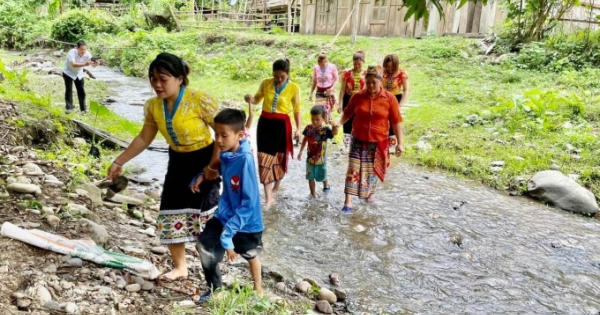 Thêm một nhịp cầu yêu thương đến với bà con nơi biên giới Kỳ Sơn