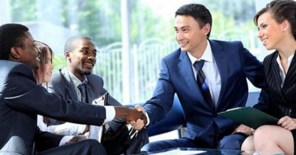 Tiền nhiều để làm gì khi không còn sức khỏe? Tiền nhiều để làm gì khi không còn sức khỏe?