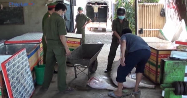 Đồng Nai: Phát hiện gần 2,5 tấn thịt heo bốc mùi hôi thối Đồng Nai: Phát hiện gần 2,5 tấn thịt heo bốc mùi hôi thối