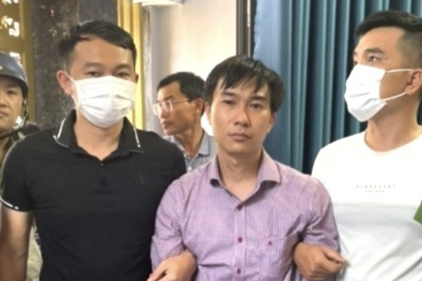 Truy tố gã bác sĩ giết người tình phân xác phi tang