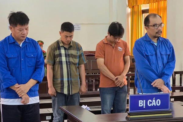 Làm giả hồ sơ xe mô tô, cựu công an xã và cán bộ xã tại huyện Giồng Riềng lĩnh án tù