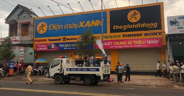 Mâu thuẫn với bảo vệ, nữ quản lý siêu thị Điện Máy Xanh bị bảo vệ đâm chết Mâu thuẫn với bảo vệ, nữ quản lý siêu thị Điện Máy Xanh bị bảo vệ đâm chết