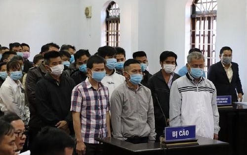 Hoãn phiên tòa xét xử vụ sản xuất xăng giả Trịnh Sướng và đồng phạm