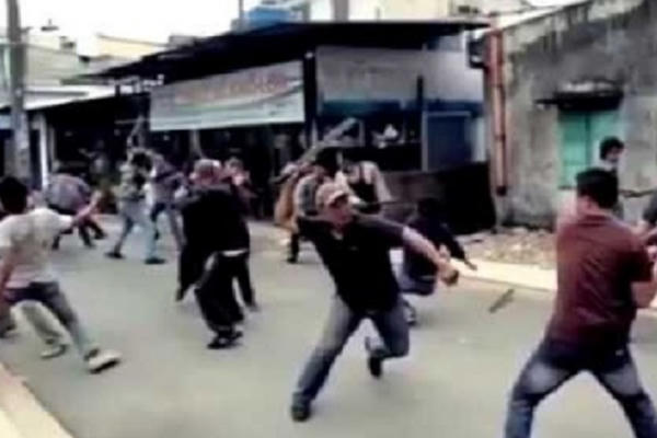 Mâu thuẫn trong lúc uống rượu ở Đồ Sơn, hai nhóm thanh niên lao vào hỗn chiến