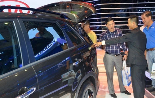 VCCI đề xuất bỏ quy định về nhập ô tô VCCI đề xuất bỏ quy định về nhập ô tô