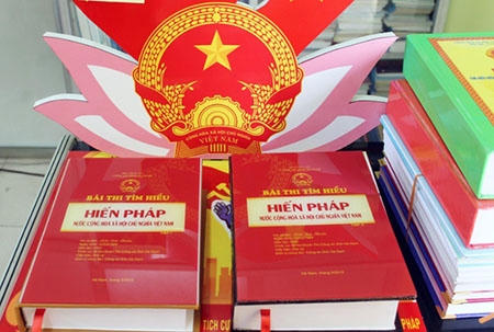 Gần 5 triệu bài dự thi tìm hiểu Hiến pháp Gần 5 triệu bài dự thi tìm hiểu Hiến pháp