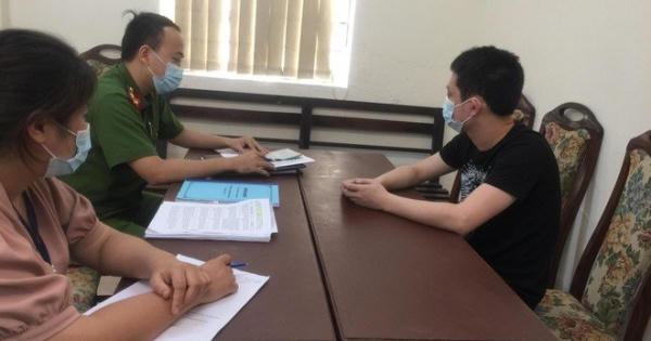 Đã xác định được nam thanh niên khạc nhổ, vứt khẩu trang bẩn trong thang máy