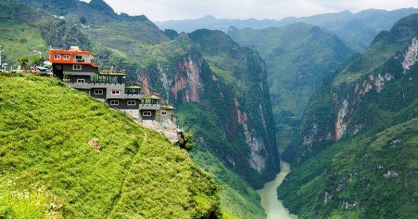 Kiến nghị tháo dỡ một phần công trình xây trái phép tại Mã Pì Lèng