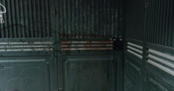 Một gia đình bị “khủng bố” bằng “bom bẩn”, ớt bột