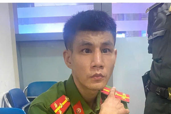 Phát hiện đối tượng giả danh Thượng úy công an vào sân bay
