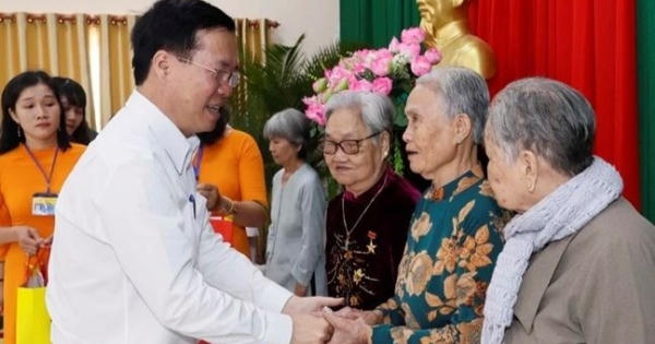 Người trong một nước phải thương nhau cùng Người trong một nước phải thương nhau cùng