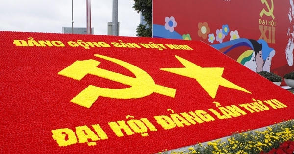 Trung tâm Hội nghị Quốc gia trang hoàng phục vụ Đại hội Đảng XII