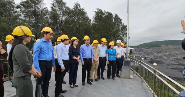 Phó Chủ tịch nước Võ Thị Ánh Xuân: Ngành than tiếp tục vươn lên trở thành ngành công nghiệp trụ cột