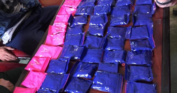 Đang “cõng” 20.000 viên ma túy thì bị bắt Đang “cõng” 20.000 viên ma túy thì bị bắt