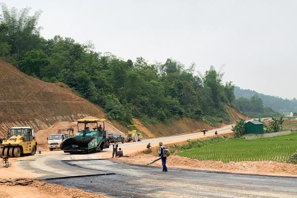 Khắc phục tình trạng chậm giải ngân vốn đầu tư công ở Cao Bằng