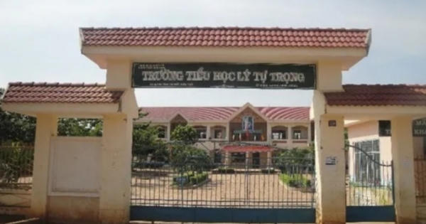 Đắk Lắk: 31 học sinh nghi bị ngộ độc sau nhận bóng bay từ người lạ