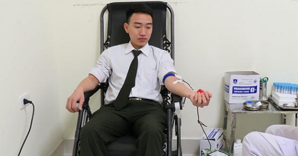 Trung úy Công an Sơn La hiến máu cứu cháu bé qua cơn nguy kịch