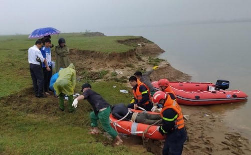 Phát hiện nam thanh niên tử vong trên sông Lam