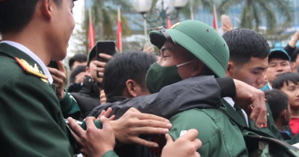 Xử phạt 2 thanh niên trốn nghĩa vụ quân sự 125 triệu đồng Xử phạt 2 thanh niên trốn nghĩa vụ quân sự 125 triệu đồng