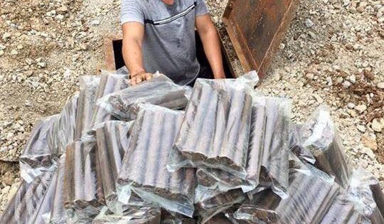 Xây hẳn một căn hầm bí mật để giấu thuốc nổ