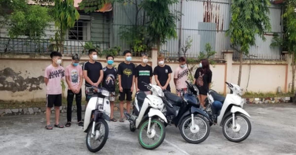 Xử phạt nhóm thanh niên "choai" lạng lách, đánh võng tại Bắc Từ Liêm