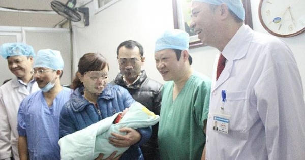 Bé gái chào đời bằng phương pháp mang thai hộ đầu tiên ở Việt Nam Bé gái chào đời bằng phương pháp mang thai hộ đầu tiên ở Việt Nam
