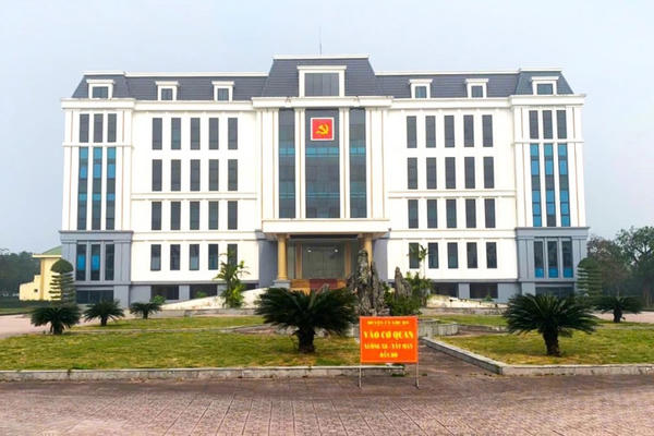 Ưu tiên để trụ sở dôi dư làm trường học, bệnh viện