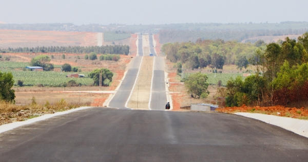 Bình Thuận: Thông xe 8km đầu tiên của dự án đường ven biển gần 1.000 tỷ đồng Bình Thuận: Thông xe 8km đầu tiên của dự án đường ven biển gần 1.000 tỷ đồng