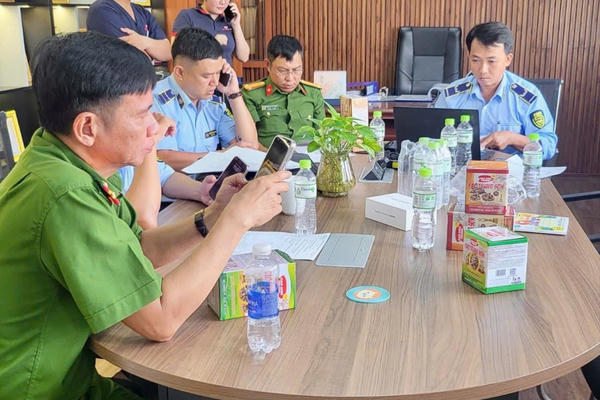 An Giang điều tra vụ kinh doanh hàng hóa kém chất lượng trị giá gần 14 tỷ đồng An Giang điều tra vụ kinh doanh hàng hóa kém chất lượng trị giá gần 14 tỷ đồng