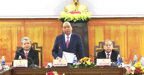 Lãnh đạo tỉnh không sử dụng xe công làm việc riêng dịp Tết