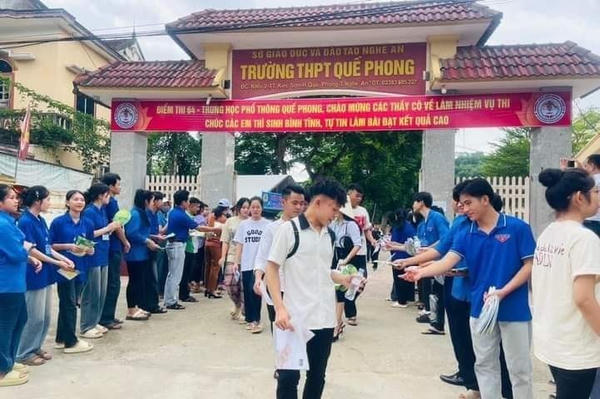 Công bố phổ điểm thi tốt nghiệp THPT 2025, Nghệ An có nhiều môn nằm trong top 10
