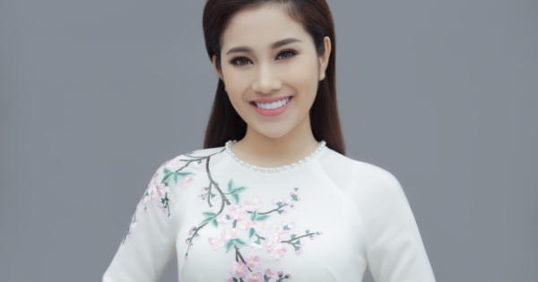 Ngọc nữ Bolero Tố My khoe đường cong quyến rũ trong những tà áo dài nền nã