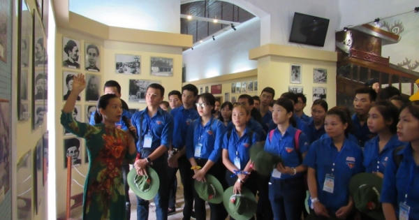 Thừa Thiên Huế: 140 đoàn viên đạp xe “Theo bước chân những người Anh hùng”