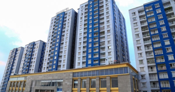 Slide Địa ốc: Chủ đầu tư chung cư Carina tuyên bố chấm dứt hỗ trợ cư dân