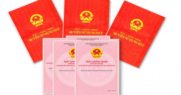 Hà Tĩnh: Bắt giữ 13 cán bộ nhận tiền 'bôi trơn' làm nhanh sổ đỏ