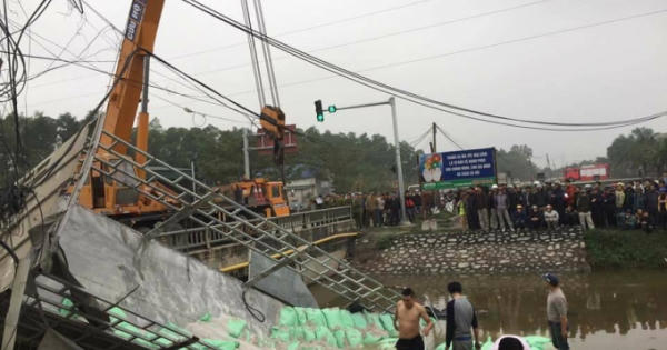 Hà Nam: Va chạm giữa 2 xe tải ở “ngã 5 tử thần”, 1 người tử vong Hà Nam: Va chạm giữa 2 xe tải ở “ngã 5 tử thần”, 1 người tử vong