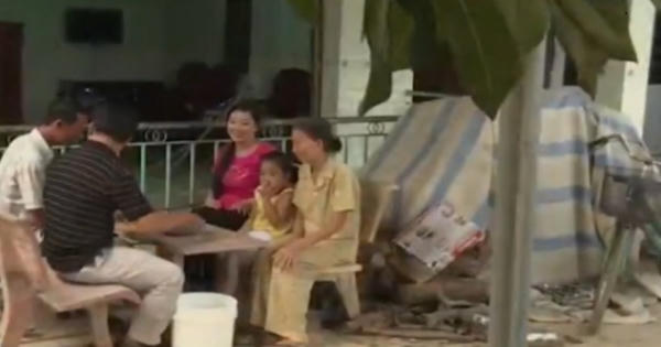 Đồng Tháp: Người dân phát hiện gạo nghi giả