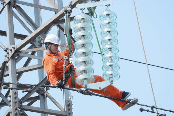 Nắng nóng kéo dài, Miền Bắc tăng hơn 13 triệu kWh/ngày Nắng nóng kéo dài, Miền Bắc tăng hơn 13 triệu kWh/ngày