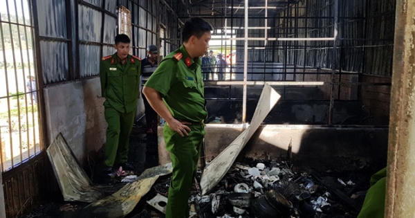 Lâm Đồng: “Bà hỏa” thiêu rụi 2 căn nhà ngày giáp Tết