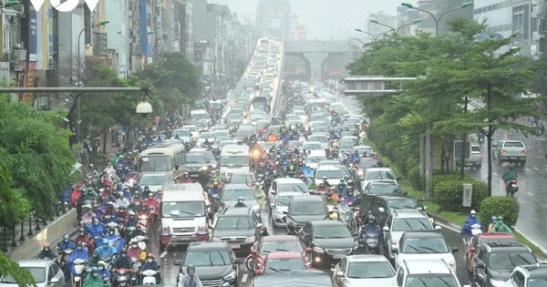 Hà Nội lập 87 trạm thu phí phương tiện vào nội đô - phí lại chồng phí?