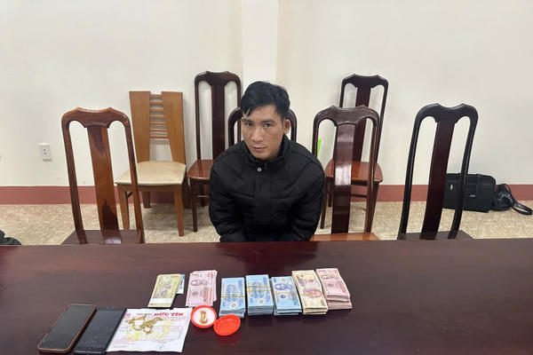 Đắk Lắk: Bắt nhanh kẻ lừa thiếu phụ vào lô cao su đổi tiền mới dịp Tết để cướp tài sản