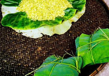 Cốm, thức quà gói quyễn rũ của mùa thu Hà Nội Cốm, thức quà gói quyễn rũ của mùa thu Hà Nội