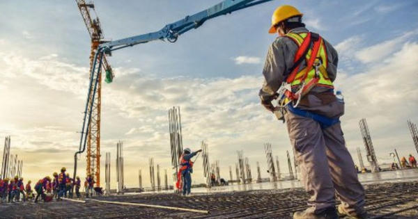 Chủ đầu tư đua xây khối đế thương mại tại chung cư xong… để trống