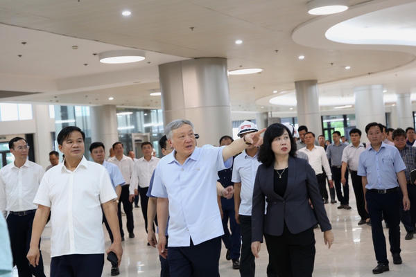 Quyết tâm đưa hai Dự án Bệnh viện Việt Đức và Bạch Mai cơ sở 2 vào hoạt động trong năm nay Quyết tâm đưa hai Dự án Bệnh viện Việt Đức và Bạch Mai cơ sở 2 vào hoạt động trong năm nay