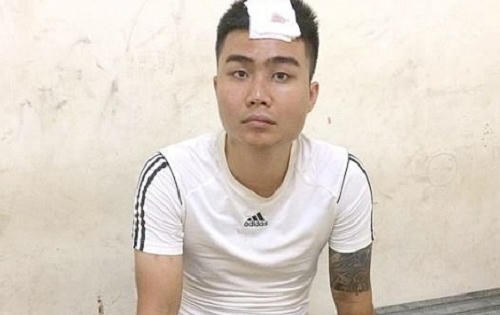 Hà Nội: Khởi tố thanh niên dùng gậy chơi golf đánh CSGT Hà Nội: Khởi tố thanh niên dùng gậy chơi golf đánh CSGT