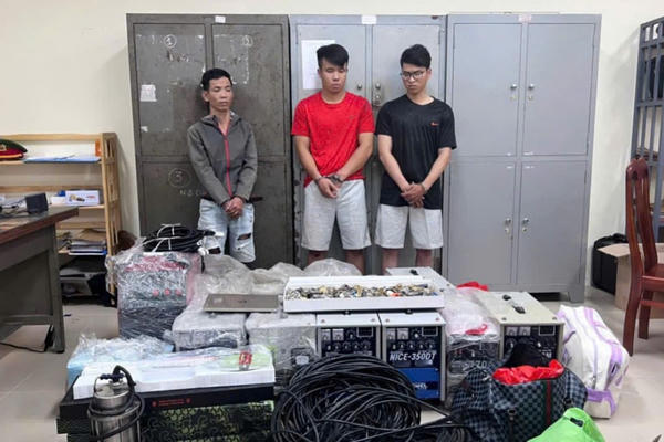 Bắt đối tượng đột nhập công ty trộm tài sản giữa tết
