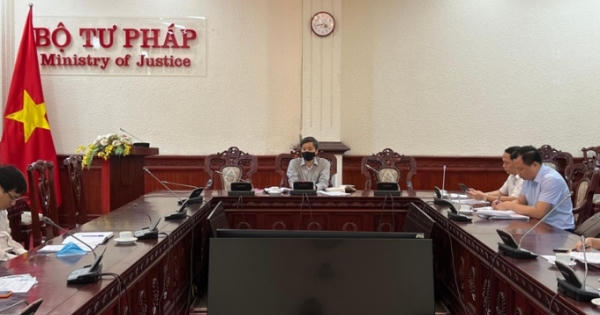 Đề xuất sửa đổi nhiều quy định tạo thuận lợi cho người dân khi yêu cầu cấp Phiếu Lý lịch Tư pháp Đề xuất sửa đổi nhiều quy định tạo thuận lợi cho người dân khi yêu cầu cấp Phiếu Lý lịch Tư pháp