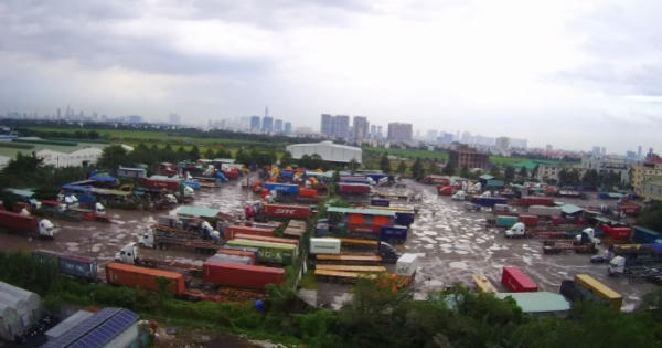 TP HCM: Bãi xe không phép “bủa vây” Khu công nghiệp Cát Lái 2?