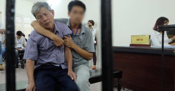 Mặn đắng nước mắt người cha chốn pháp đình